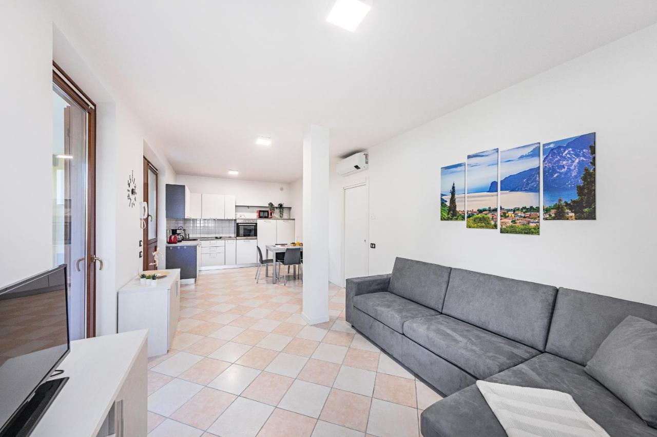 I Ciliegi 1-09 Con Piscina By Wonderful Italy Apartment Десенцано дел Гарда Екстериор снимка