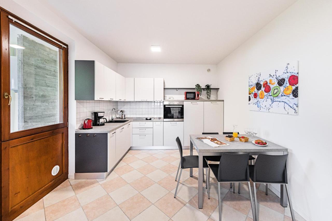 I Ciliegi 1-09 Con Piscina By Wonderful Italy Apartment Десенцано дел Гарда Екстериор снимка